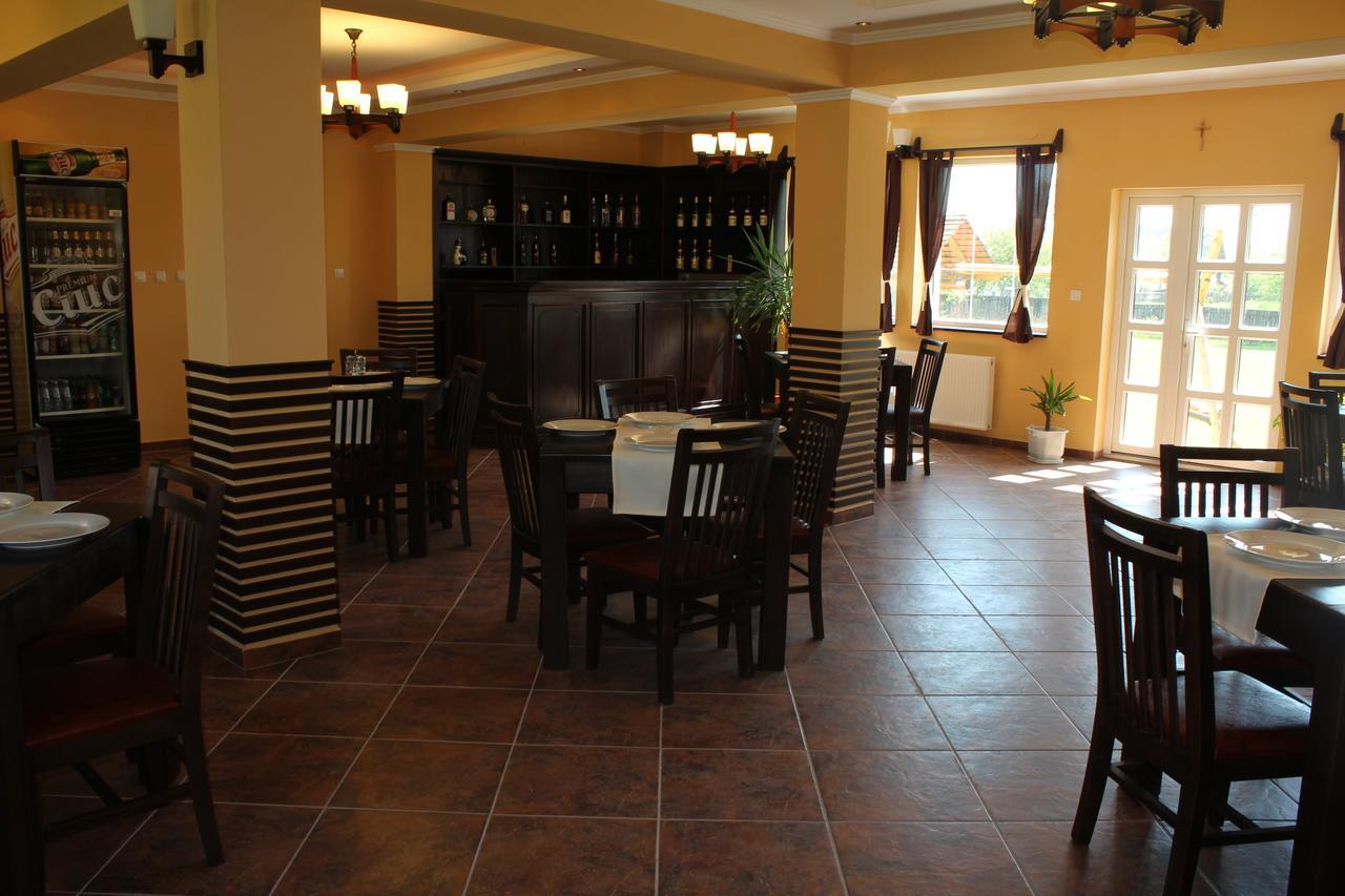 Gyongyvirag Panzio Bed & Breakfast Turia Екстериор снимка